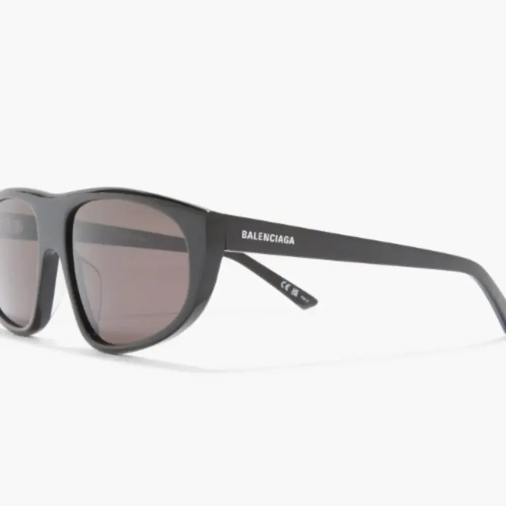 Balenciaga achieve bold